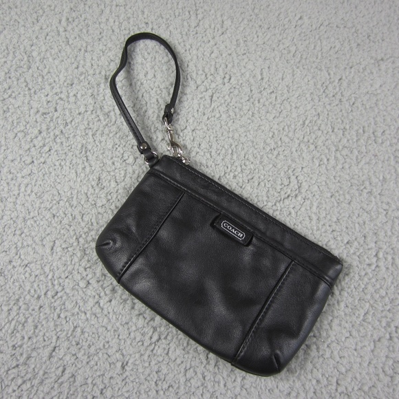 COACH  Patent Leather Wristlet Wallet Black 7x5X1inch - Picture 1 of 14